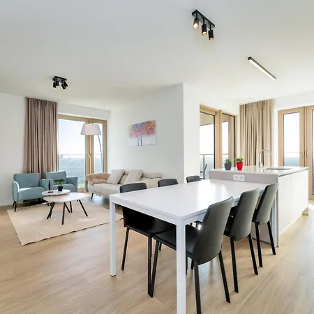 La Brisa - Luxe, Balcony And Stunning Views - Free Parking * Ostende