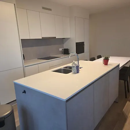 La Brisa - Luxe, Balcony And Stunning Views شقة