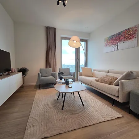 La Brisa - Luxe, Balcony And Stunning Views شقة