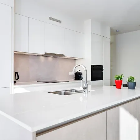 Appartement La Brisa - Luxe, Balcony And Stunning Views - Free Parking Oostende